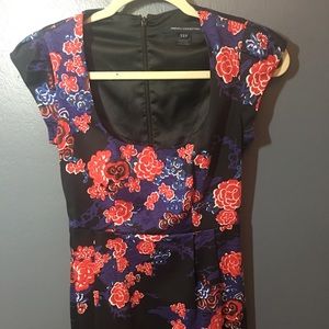 Women’s dressy or casual day/night dress